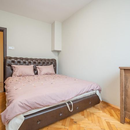 Pirotska 2-Bedroom 100M2 Apartment In Sofia Center Eksteriør billede