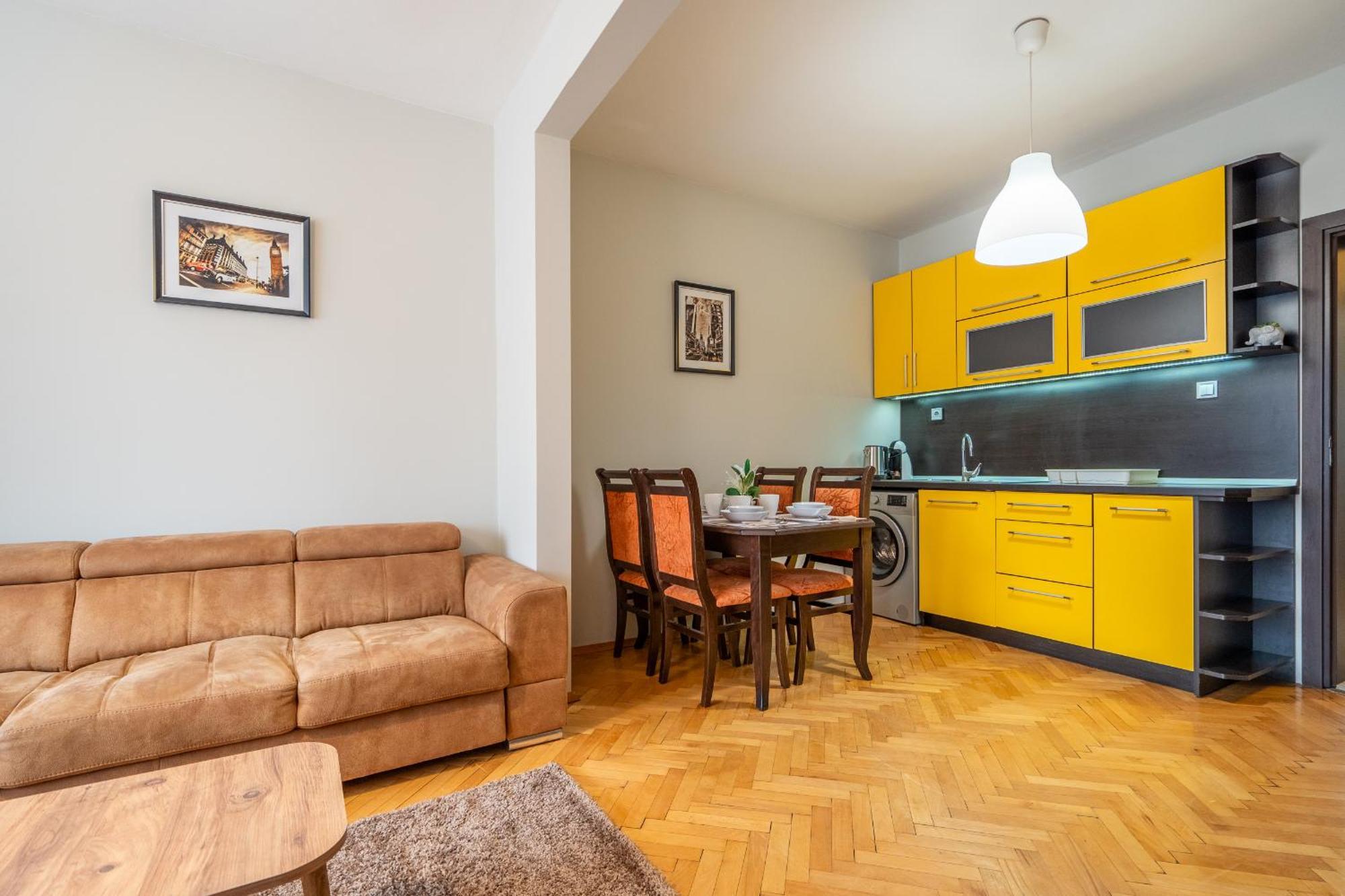 Pirotska 2-Bedroom 100M2 Apartment In Sofia Center Eksteriør billede